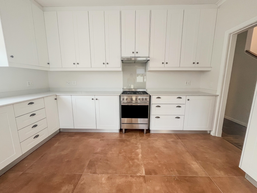 To Let 3 Bedroom Property for Rent in Pinelands Western Cape